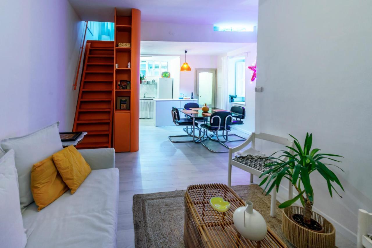 Charming Apartment With Balcony In The Historic Center Naples Luaran gambar