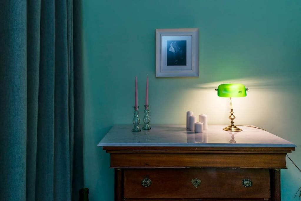 Charming Apartment With Balcony In The Historic Center Naples Luaran gambar