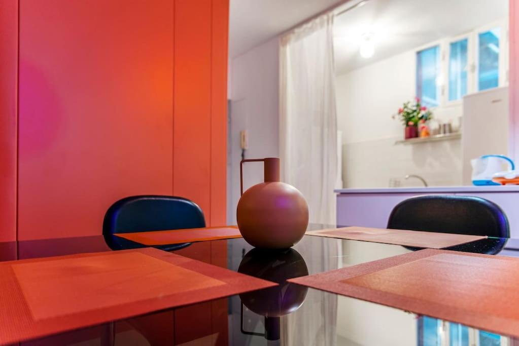 Charming Apartment With Balcony In The Historic Center Naples Luaran gambar