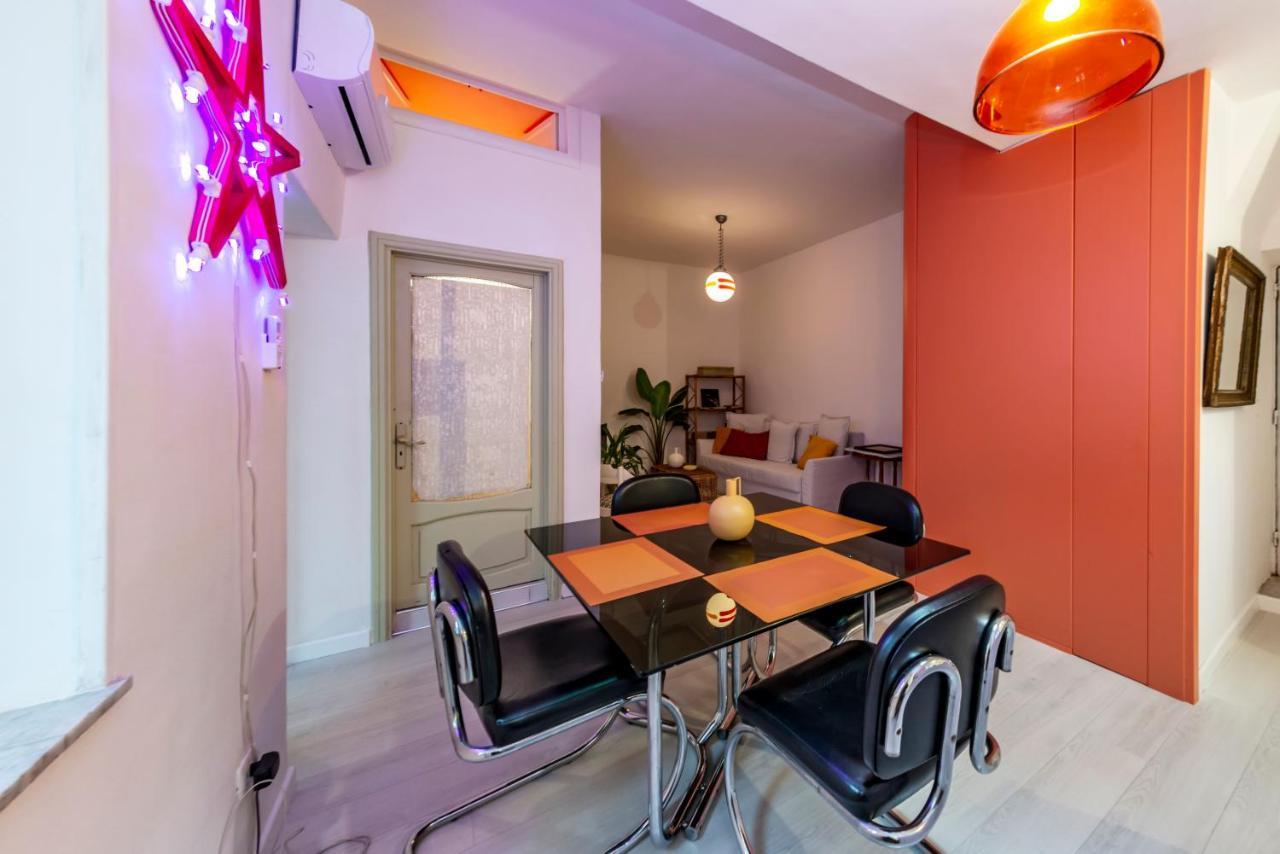 Charming Apartment With Balcony In The Historic Center Naples Luaran gambar